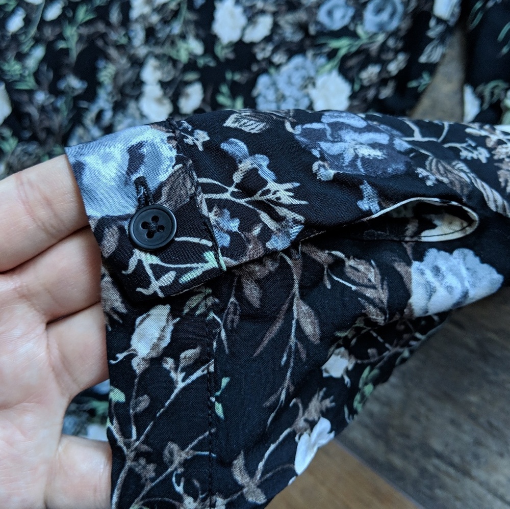 Button down blouse - Picture 3 of 7